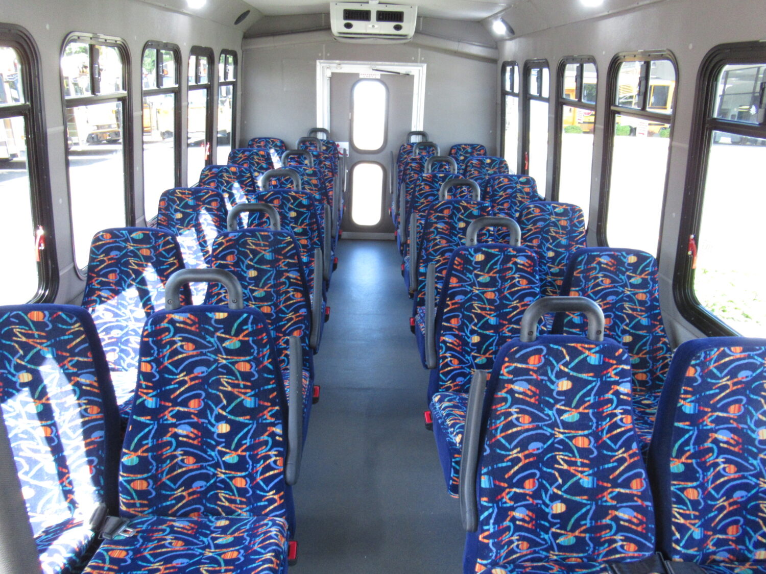 2017 Ford Diamond 24 Passenger Shuttle Bus - S49143 - Image 5