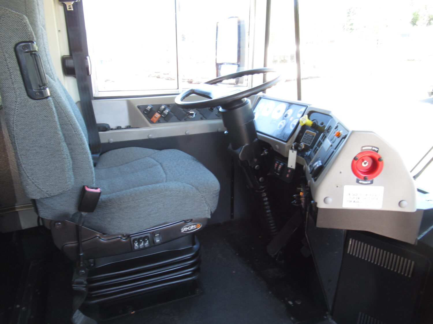 2018 IC RC 44 PASSENGER COMMERCIAL BUS - B73189 - Image 9