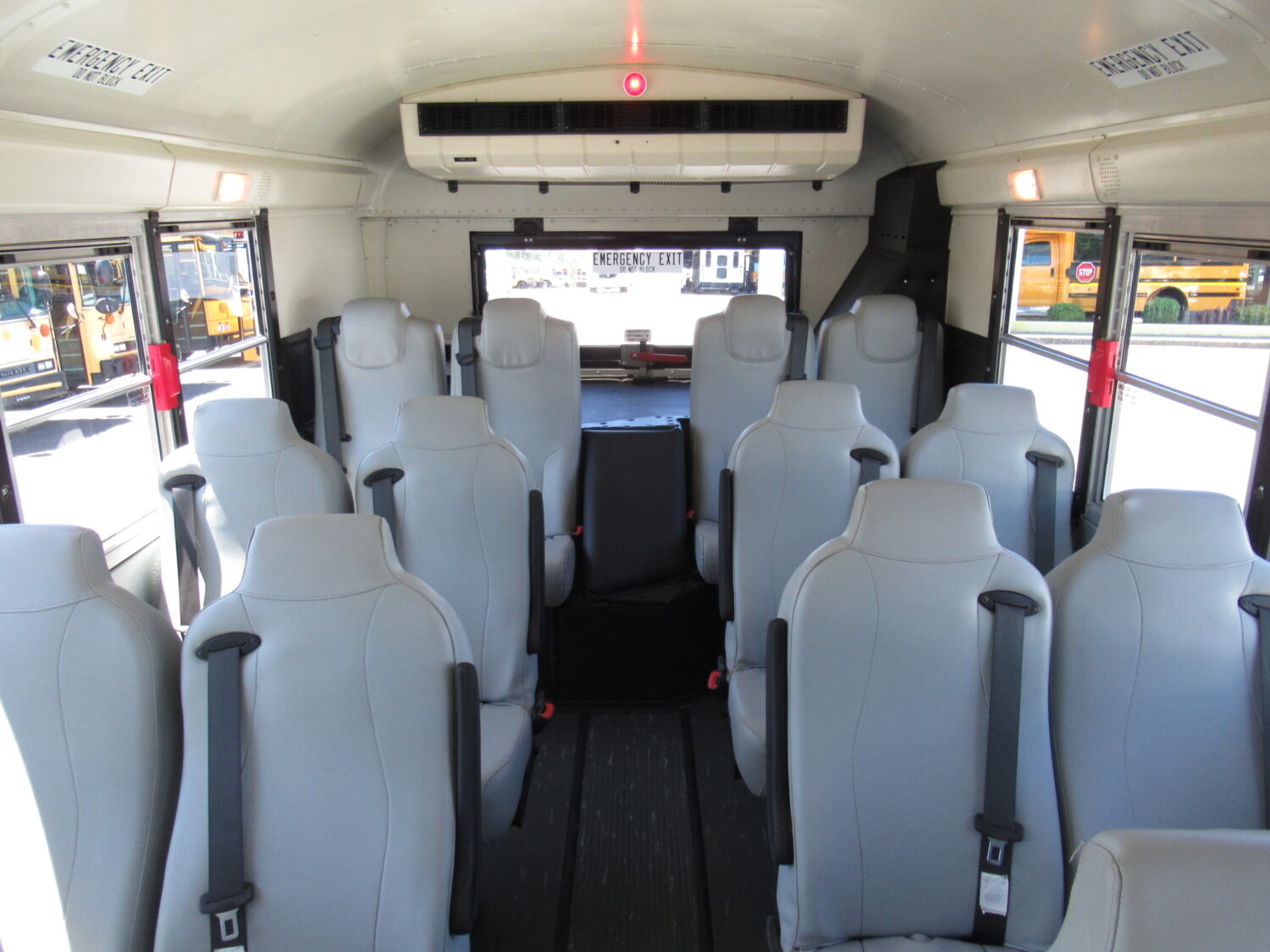 2018 IC RC 44 PASSENGER COMMERCIAL BUS - B73189 - Image 6