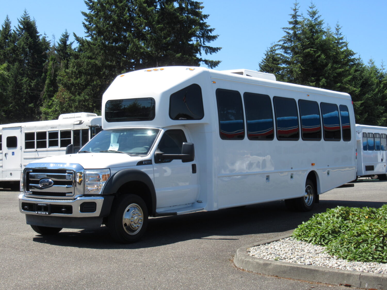 2013 Ford Ameritrans 32 Passenger Shuttle Bus - S38136 - Image 2