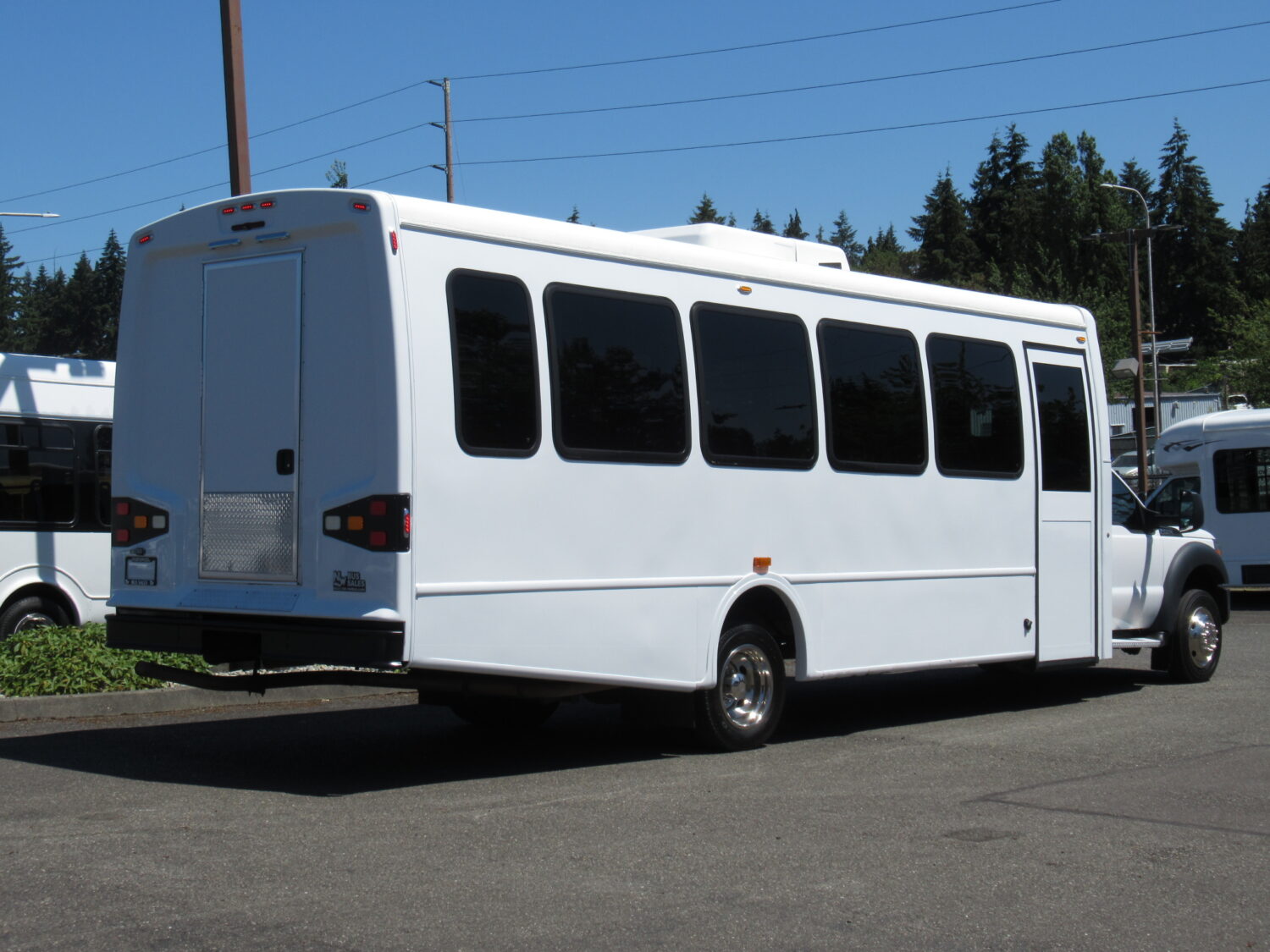 2013 Ford Ameritrans 32 Passenger Shuttle Bus - S38136 - Image 3