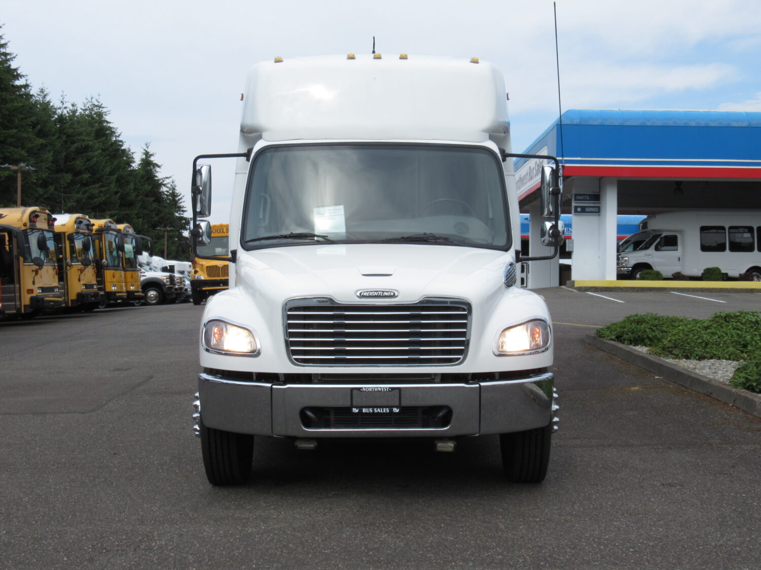 2014 Freightliner Ameritrans 42 Passenger Shuttle Bus - ST3395 - Image 9
