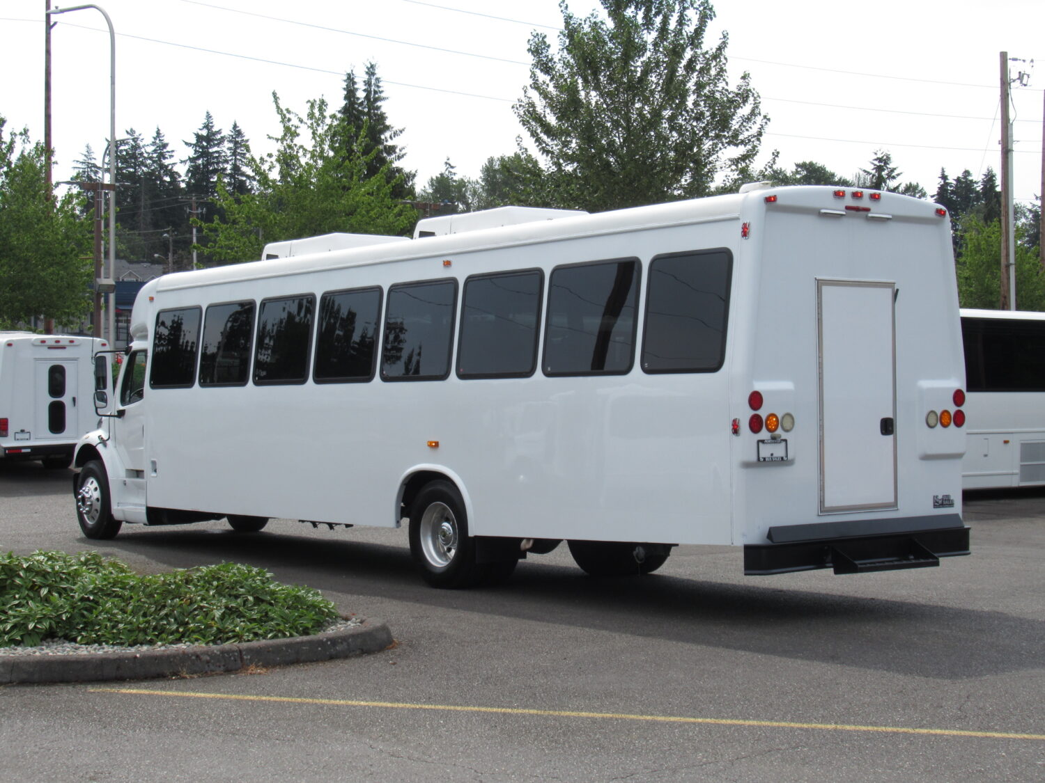 2014 Freightliner Ameritrans 42 Passenger Shuttle Bus - ST3395 - Image 4