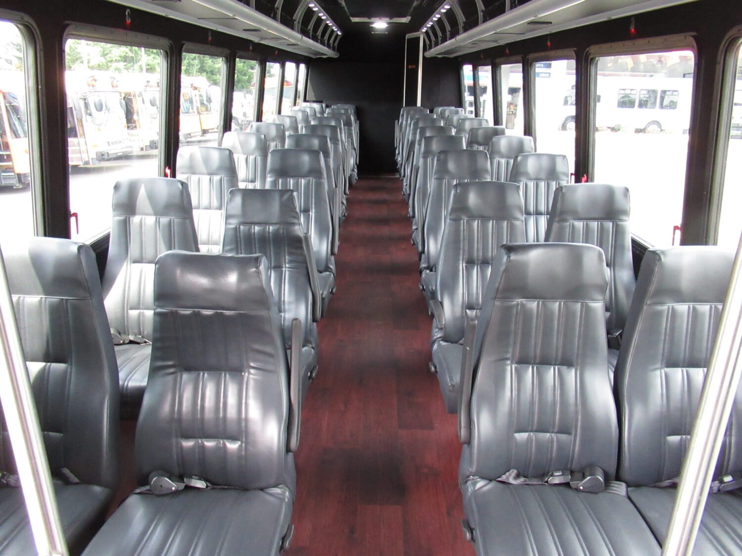 2014 Freightliner Ameritrans 42 Passenger Shuttle Bus - ST3395 - Image 5