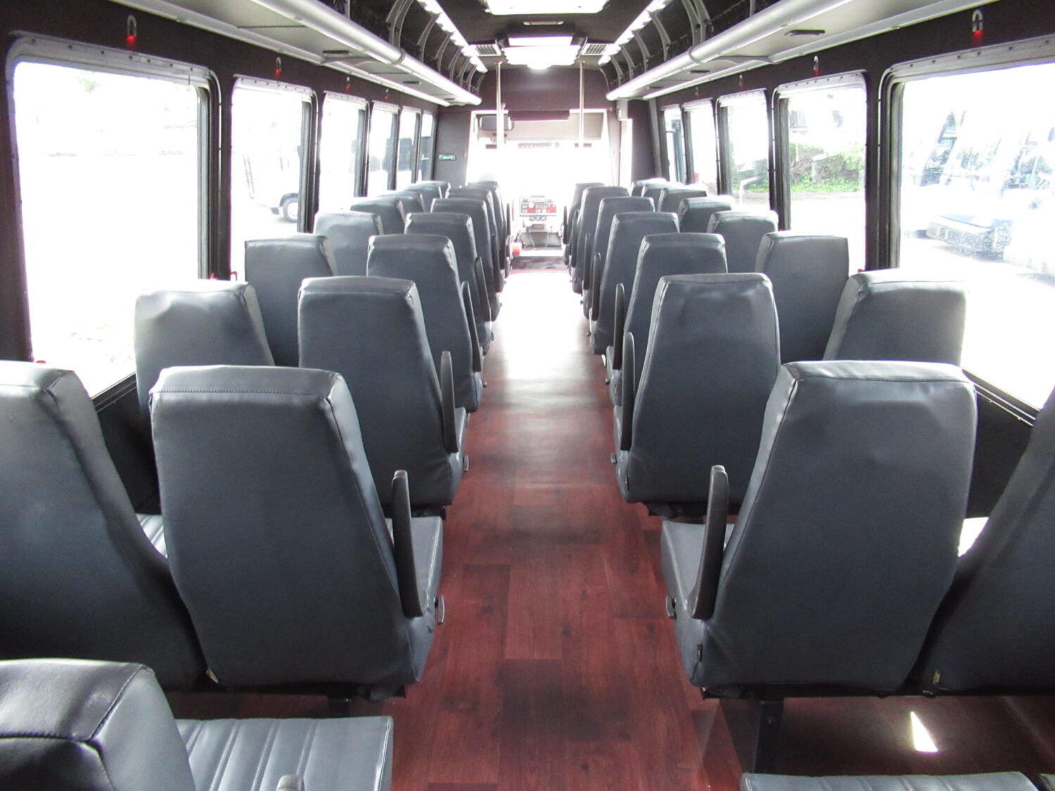 2014 Freightliner Ameritrans 42 Passenger Shuttle Bus - ST3395 - Image 7