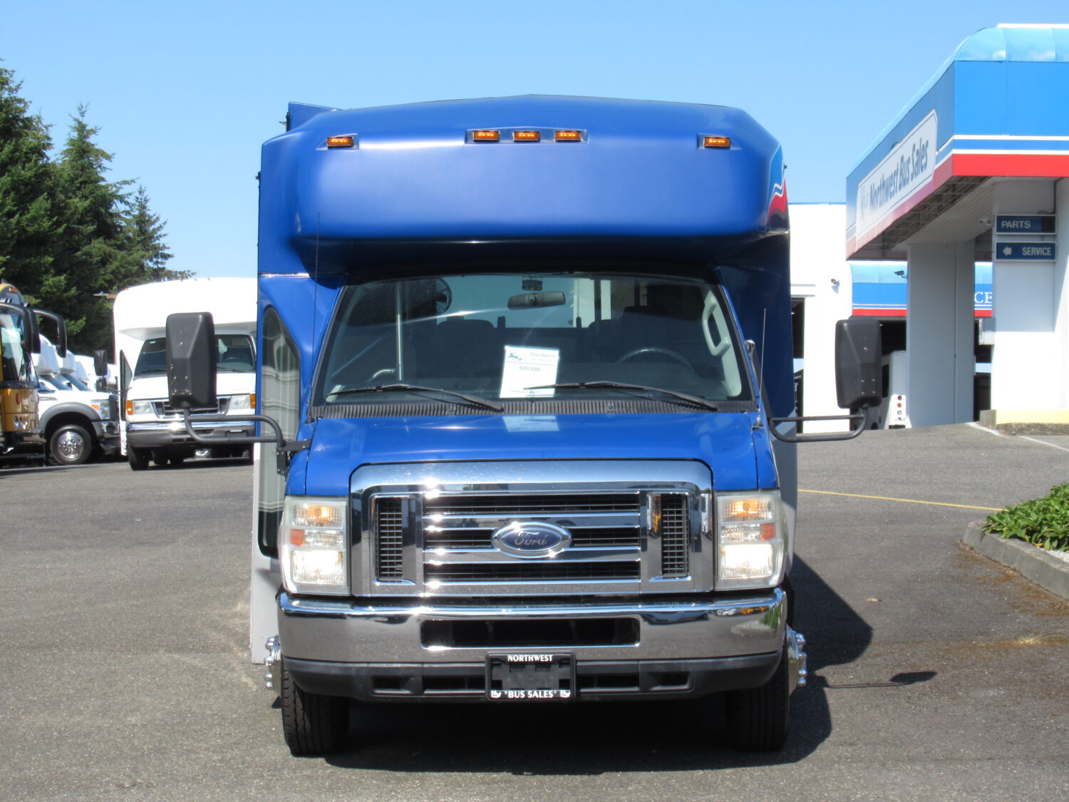 2010 Eldorado 12 Pass & 2 Wheelchair - S00390 - Image 11