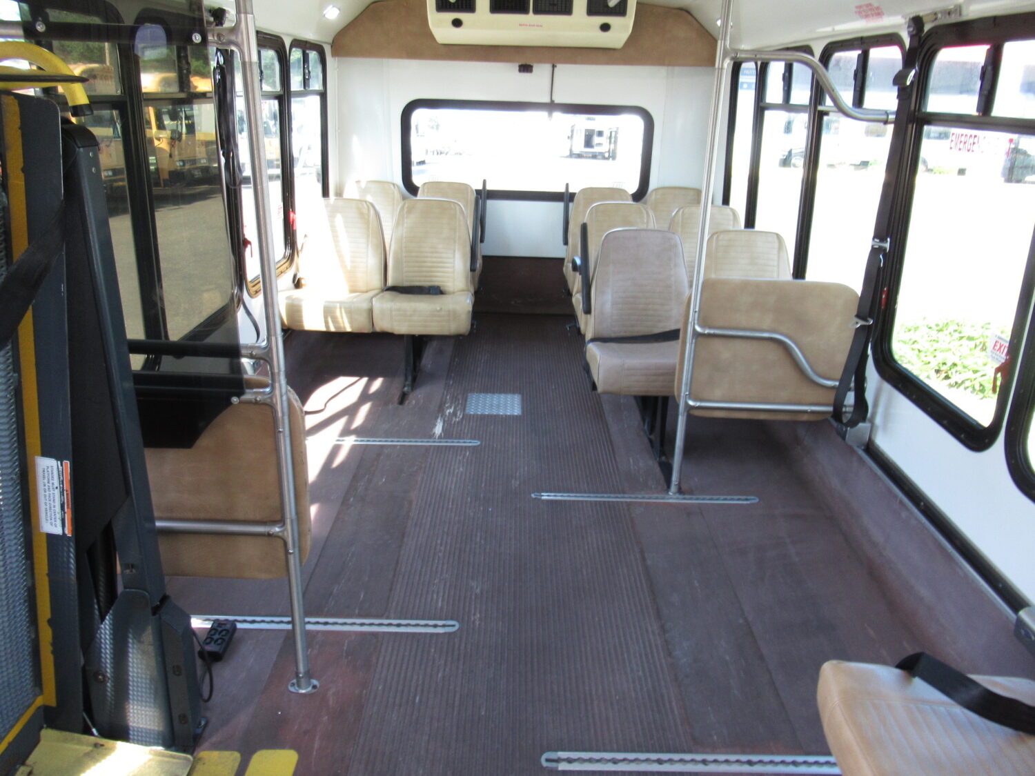 2010 Eldorado 12 Pass & 2 Wheelchair - S00390 - Image 5