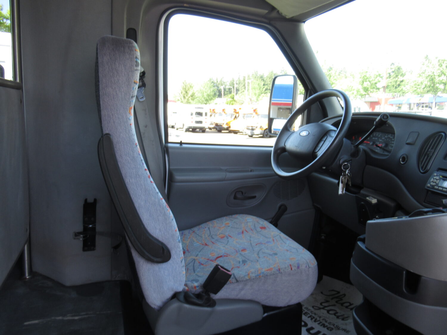 2006 Ford Starcraft AllStar 25 Passenger Shuttle Bus - S24173 - Image 8