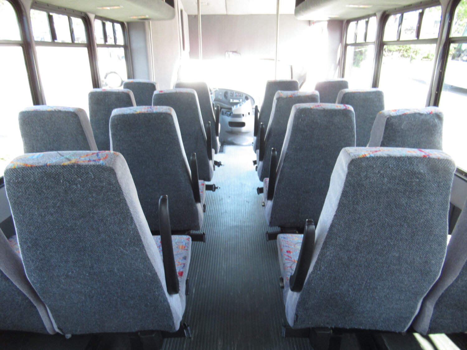 2006 Ford Starcraft AllStar 25 Passenger Shuttle Bus - S24173 - Image 7