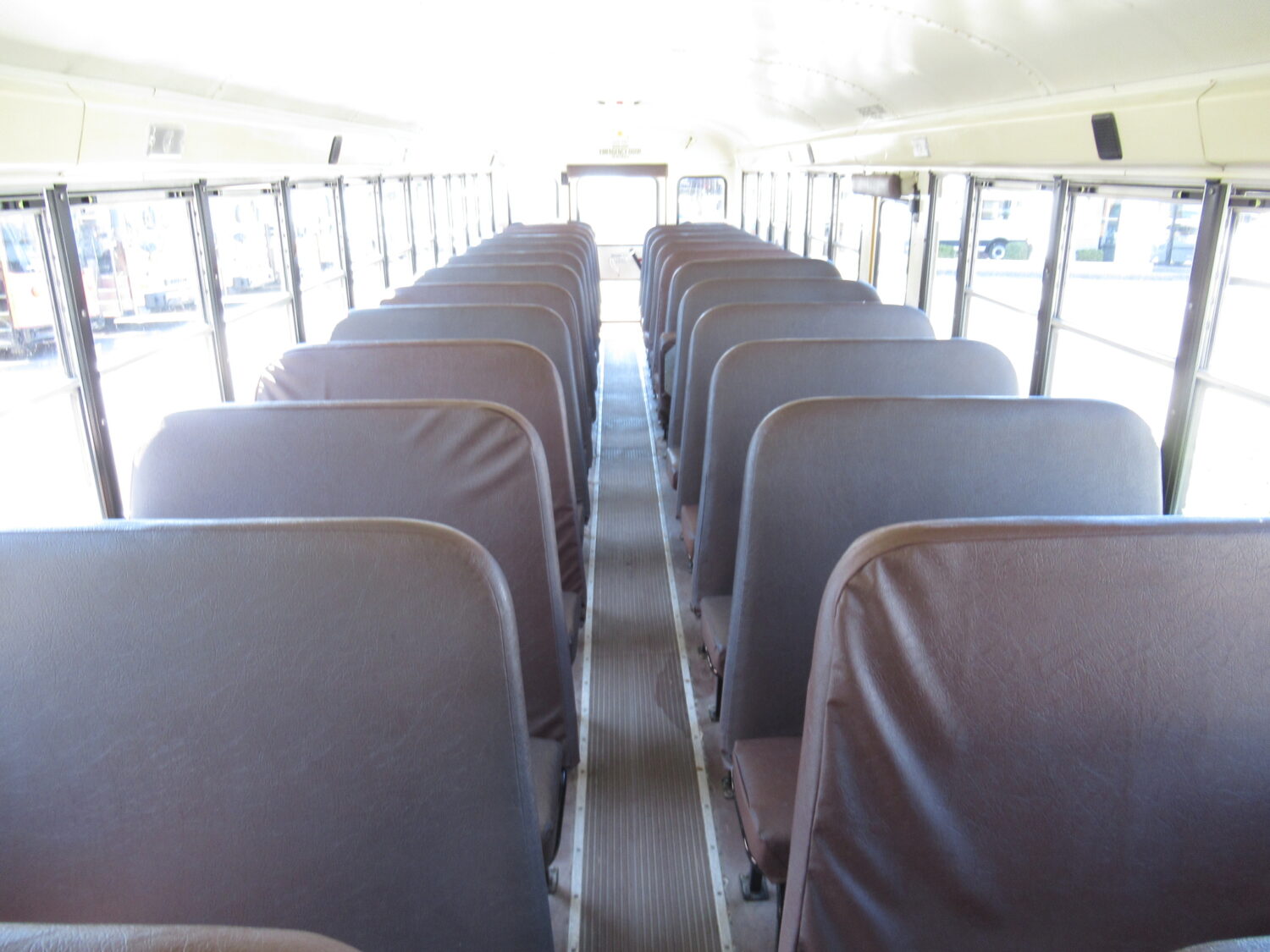 2009 IC CE300 - 12 Row School Bus - B14794 - Image 5