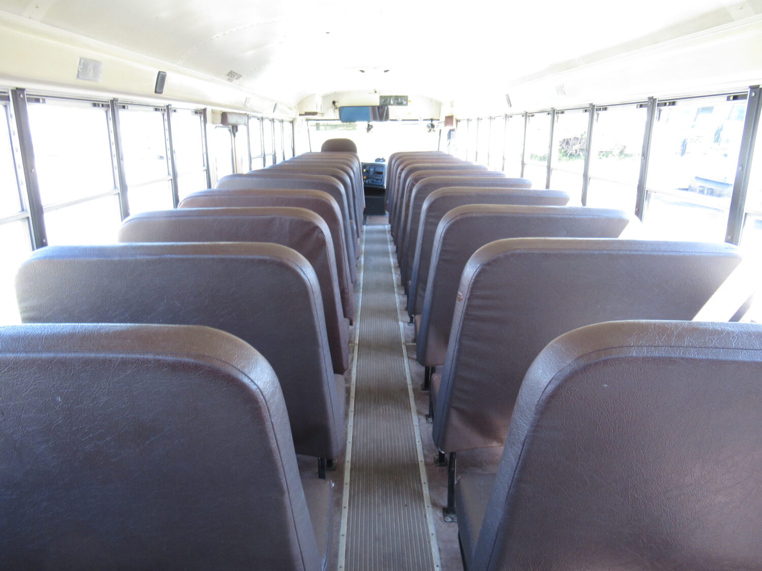 2009 IC CE300 - 12 Row School Bus - B14794 - Image 7