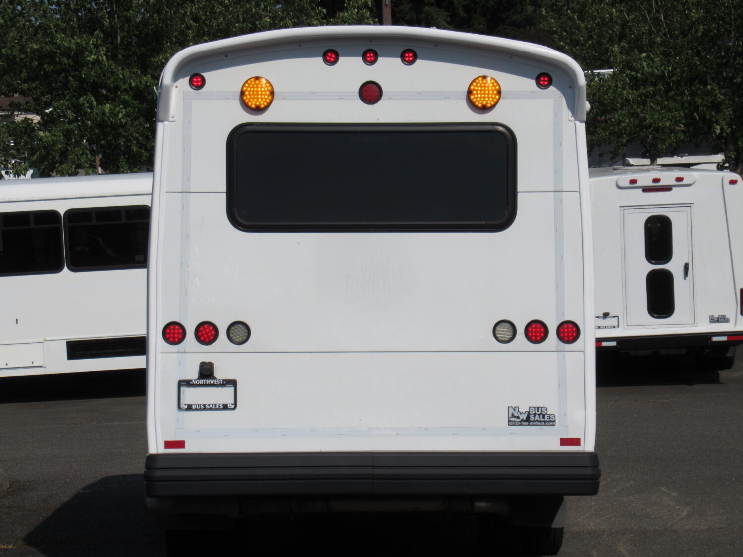 2013 Chevrolet Champion 16 Passenger ADA Shuttle Bus - S71553 - Image 11