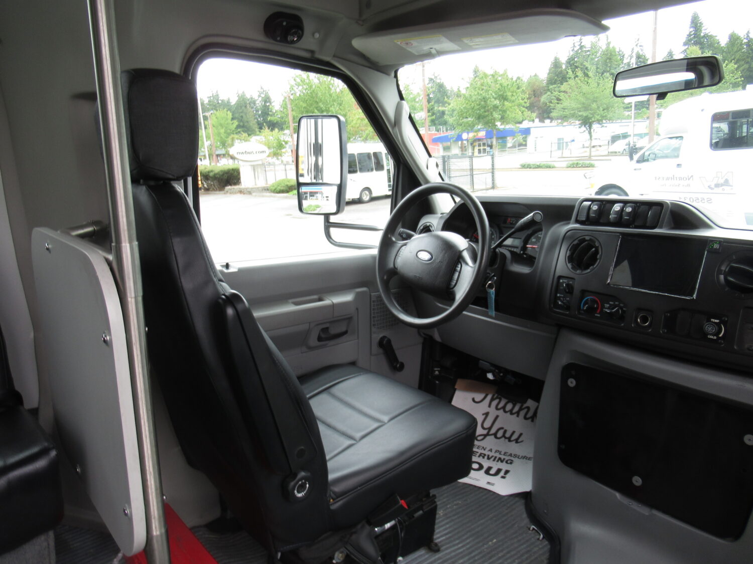 2016 Ford Eldorado 14 Passenger with Interior Luggage Rack - S55031 - Image 8