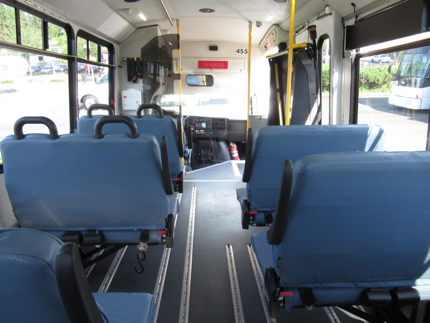 2013 Chevrolet Champion 16 Passenger ADA Shuttle Bus - S71553 - Image 6