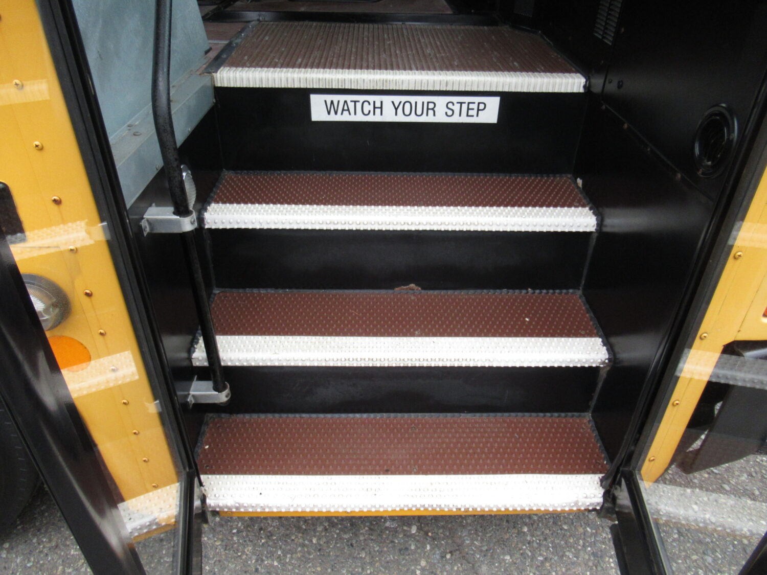 2009 IC RE300 12 Row School Bus - B00743 - Image 8