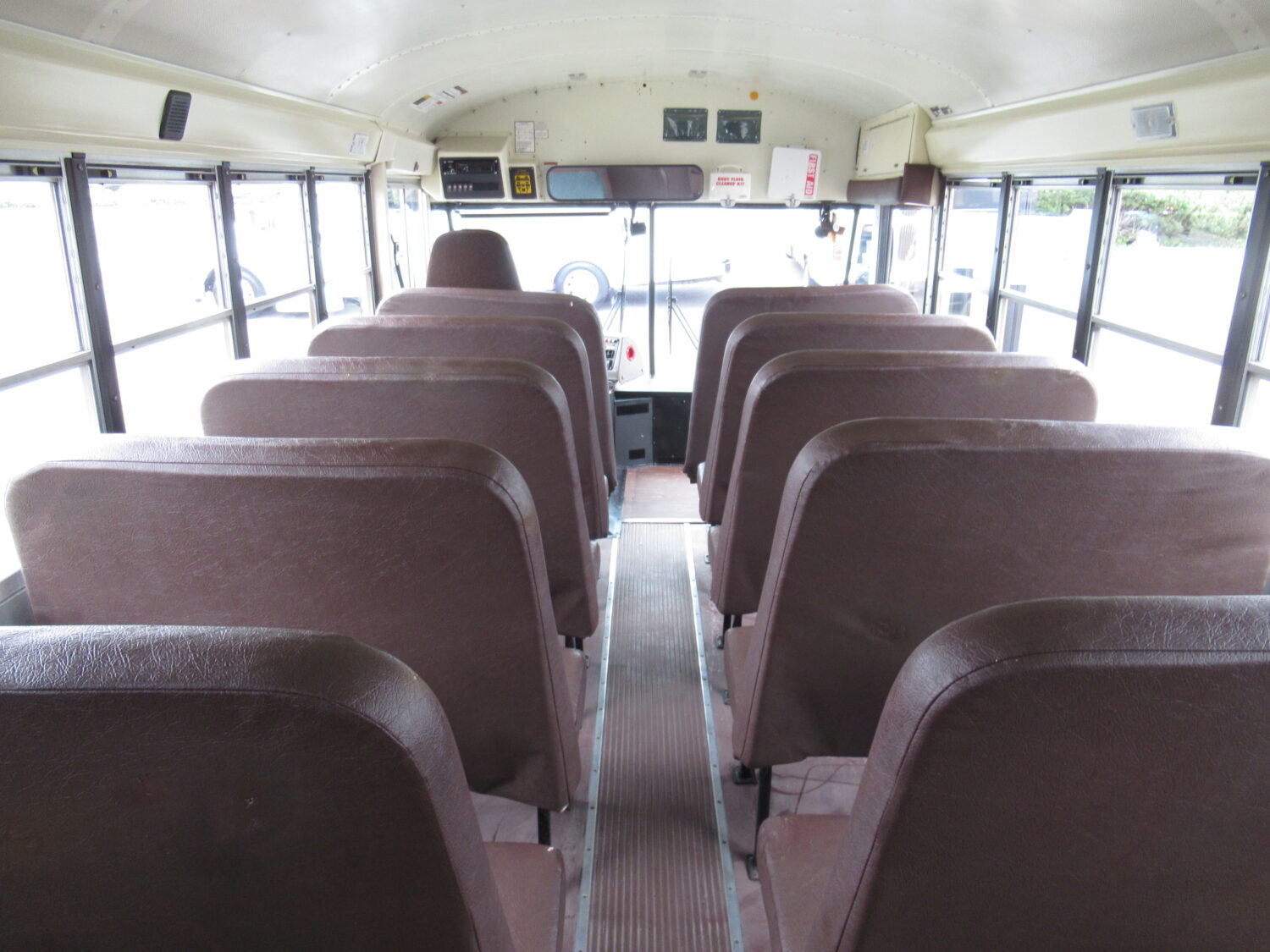 2009 IC RE300 12 Row School Bus - B00743 - Image 5
