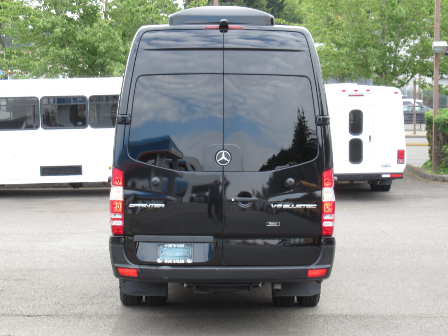 2015 Mercedes Sprinter Grech Limo 15 Passenger Shuttle Van - S18180 - Image 12