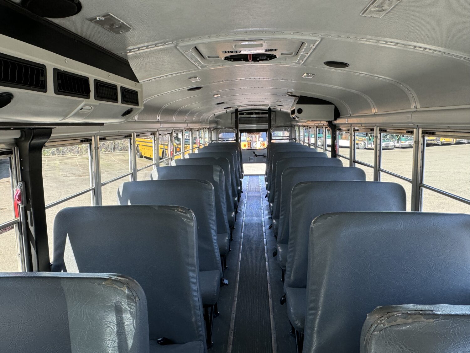 2013 Thomas Saf-T-Liner 36 Passenger + Rear Luggage - B55317 - Image 6