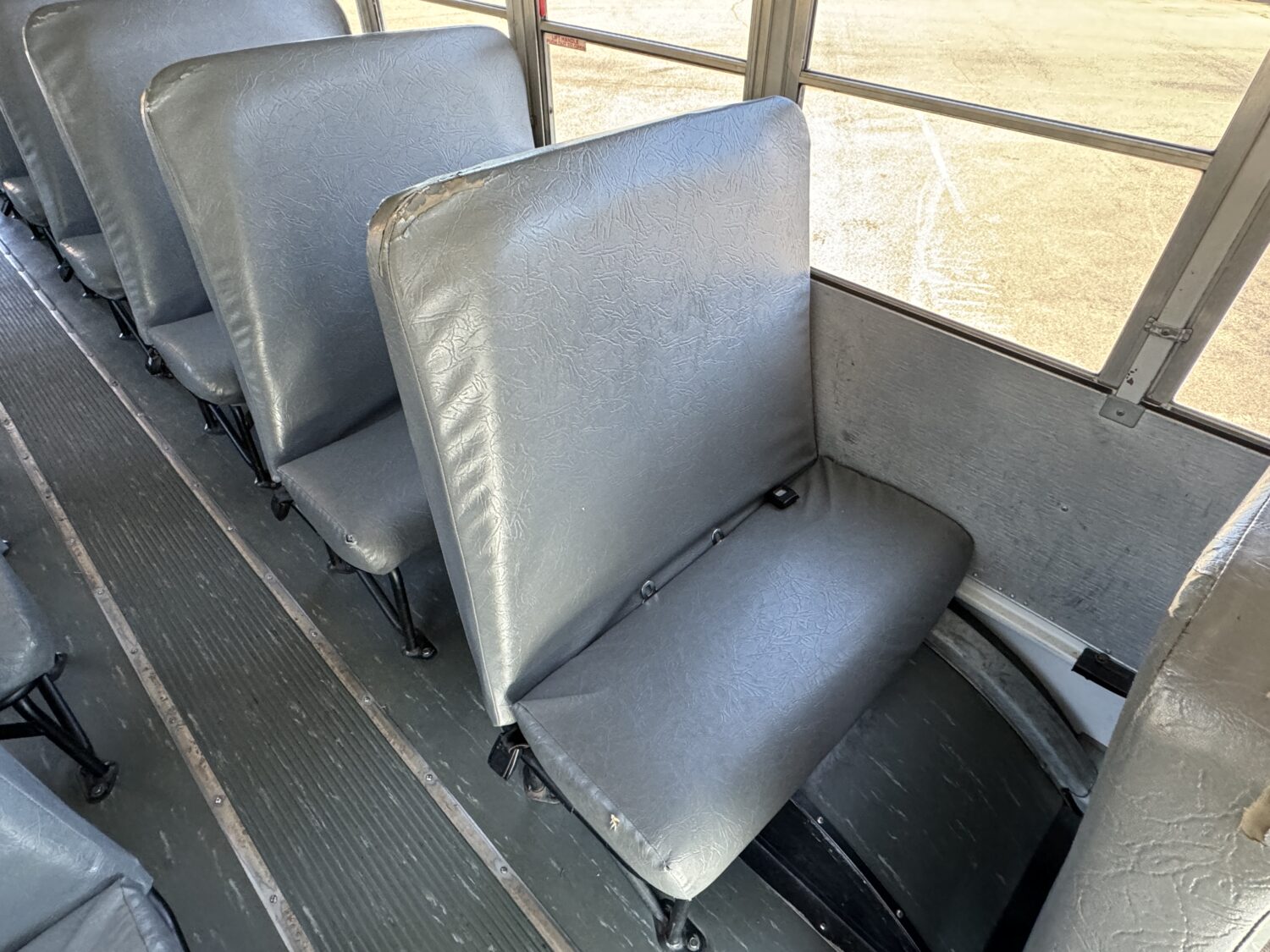 2013 Thomas Saf-T-Liner 36 Passenger + Rear Luggage - B55317 - Image 10