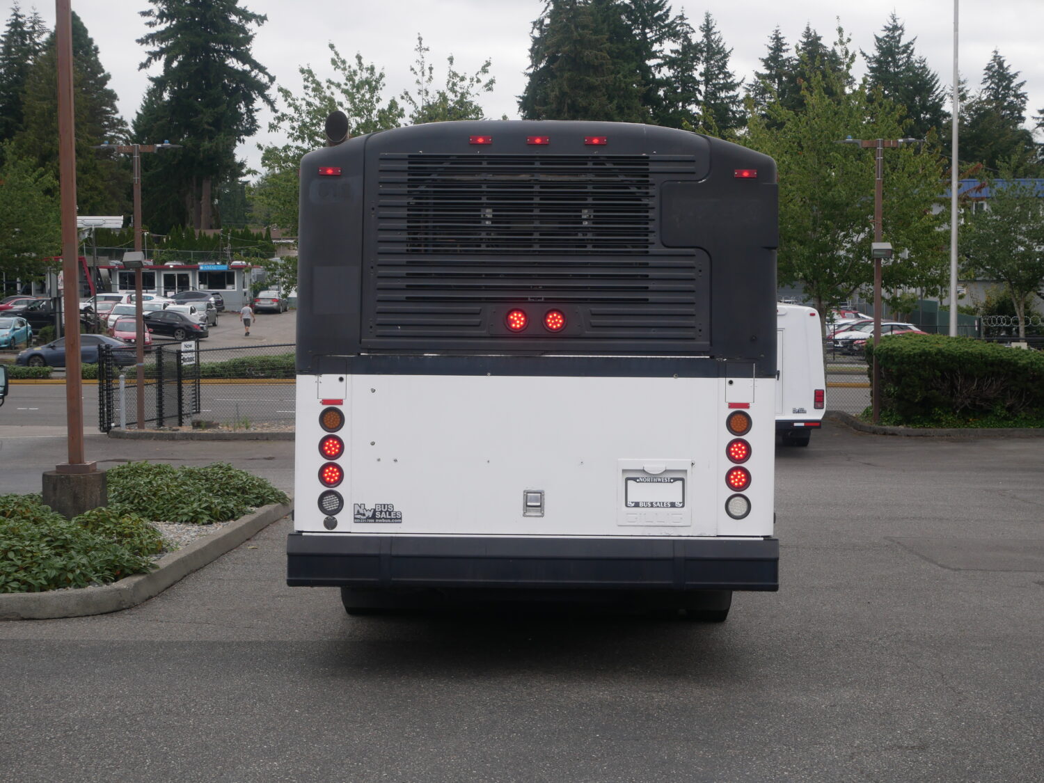 2005 Gillig Phantom 45 Passenger ADA Transit Bus - T12656 - Image 11