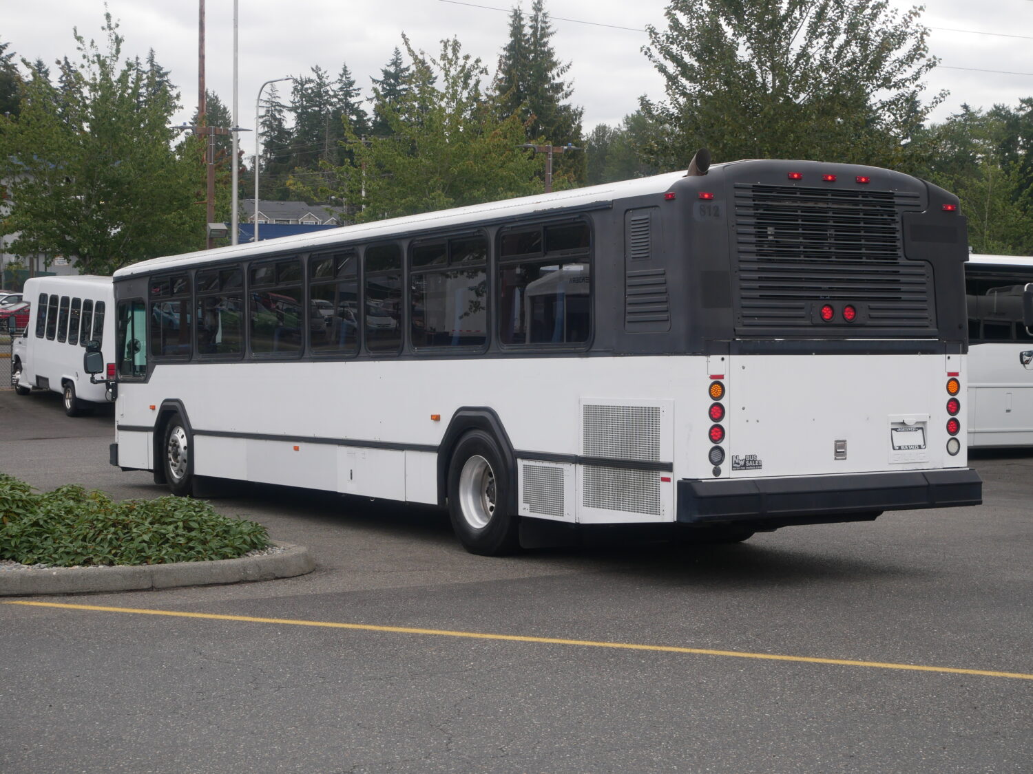 2005 Gillig Phantom 45 Passenger ADA Transit Bus - T12656 - Image 4