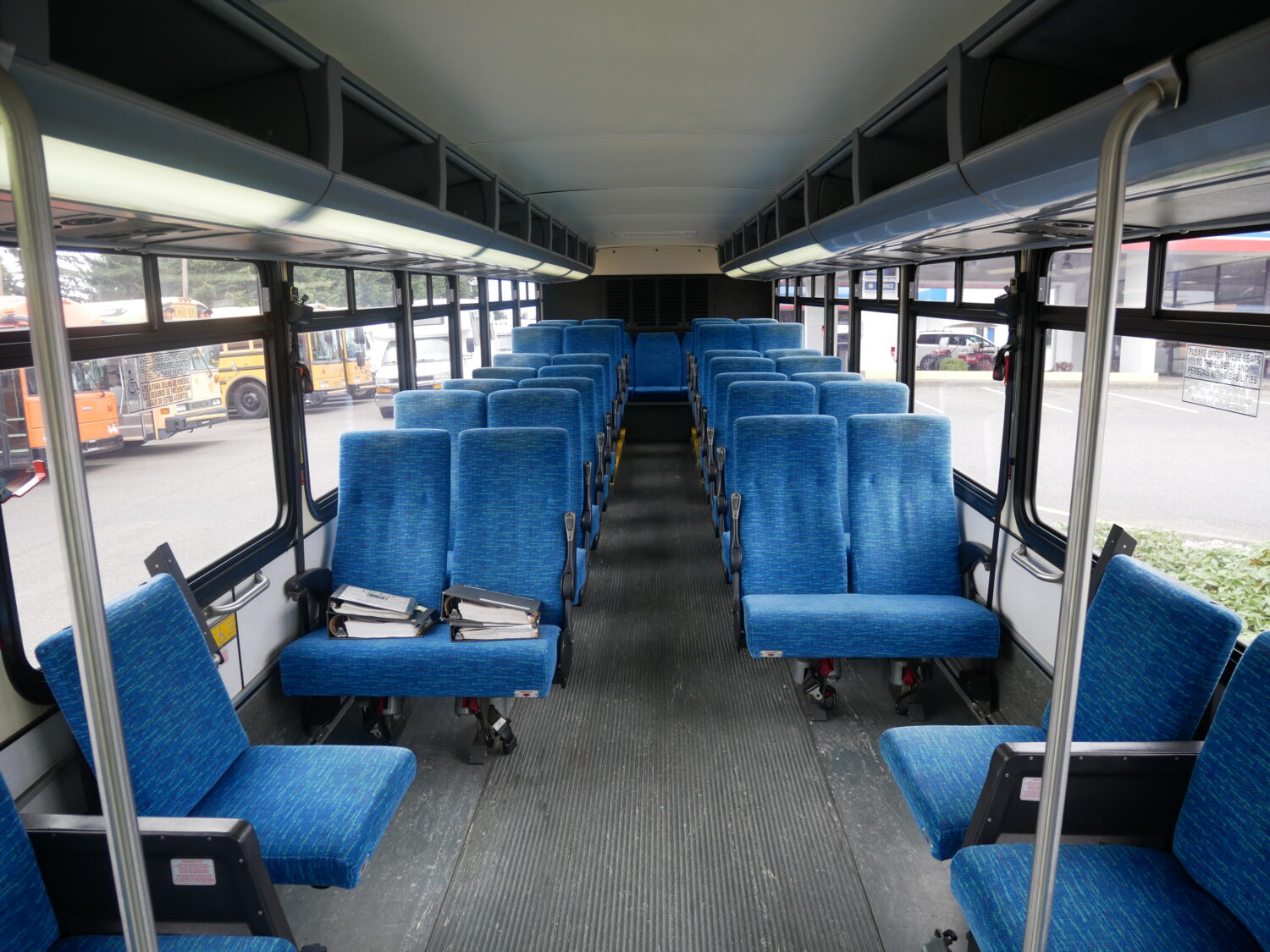 2005 Gillig Phantom 45 Passenger ADA Transit Bus - T12656 - Image 6