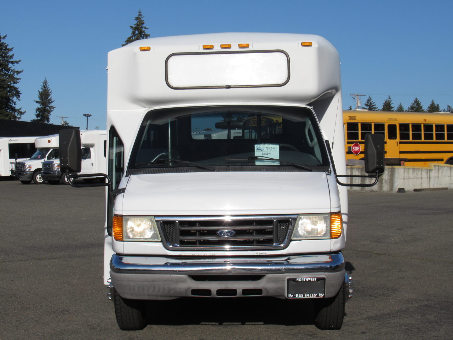 2007 Ford Eldorado 14 Passenger with Interior Luggage Rack - S03271 - Image 12