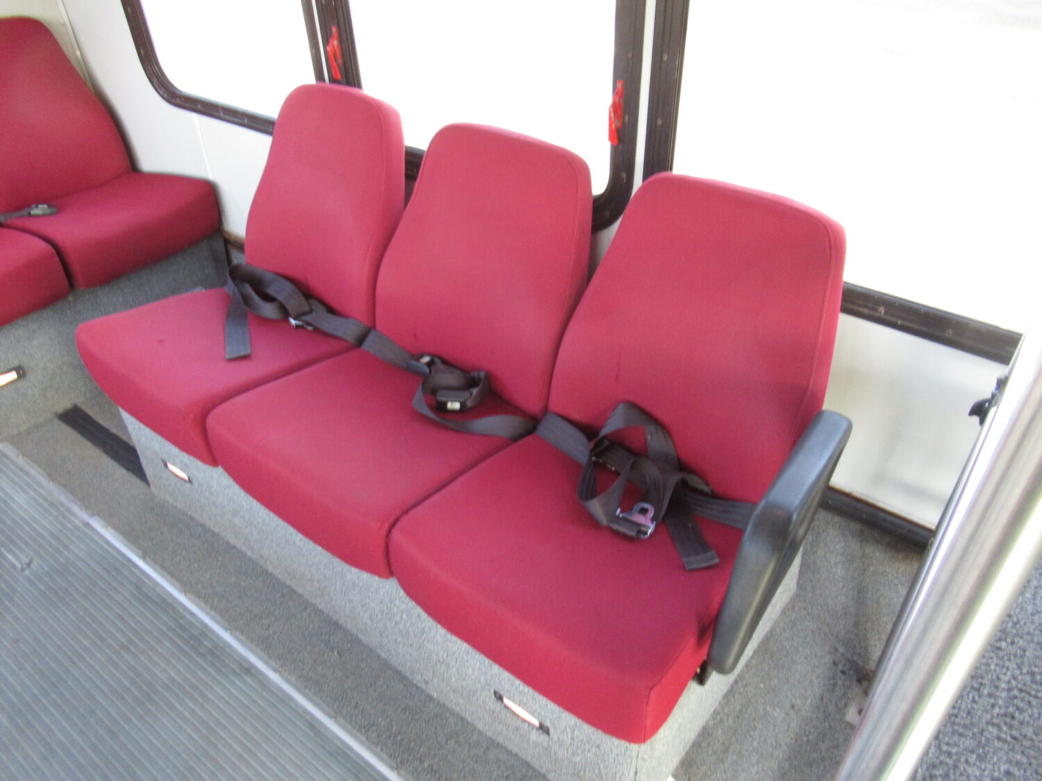 2007 Ford Eldorado 14 Passenger with Interior Luggage Rack - S03271 - Image 9