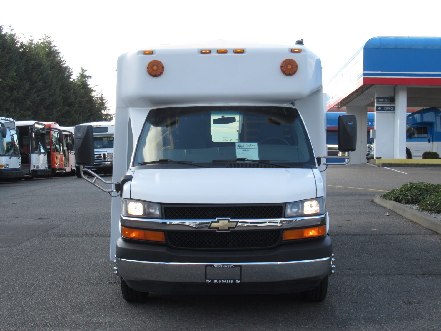 2011 Chevrolet Eldorado Aerotech 14 Passenger ADA Shuttle Bus - S90511 - Image 12