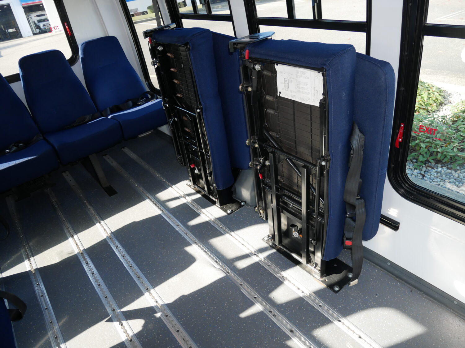 2011 Ford Startrans Senator 17 Passenger ADA Shuttle Bus - S22783 - Image 9