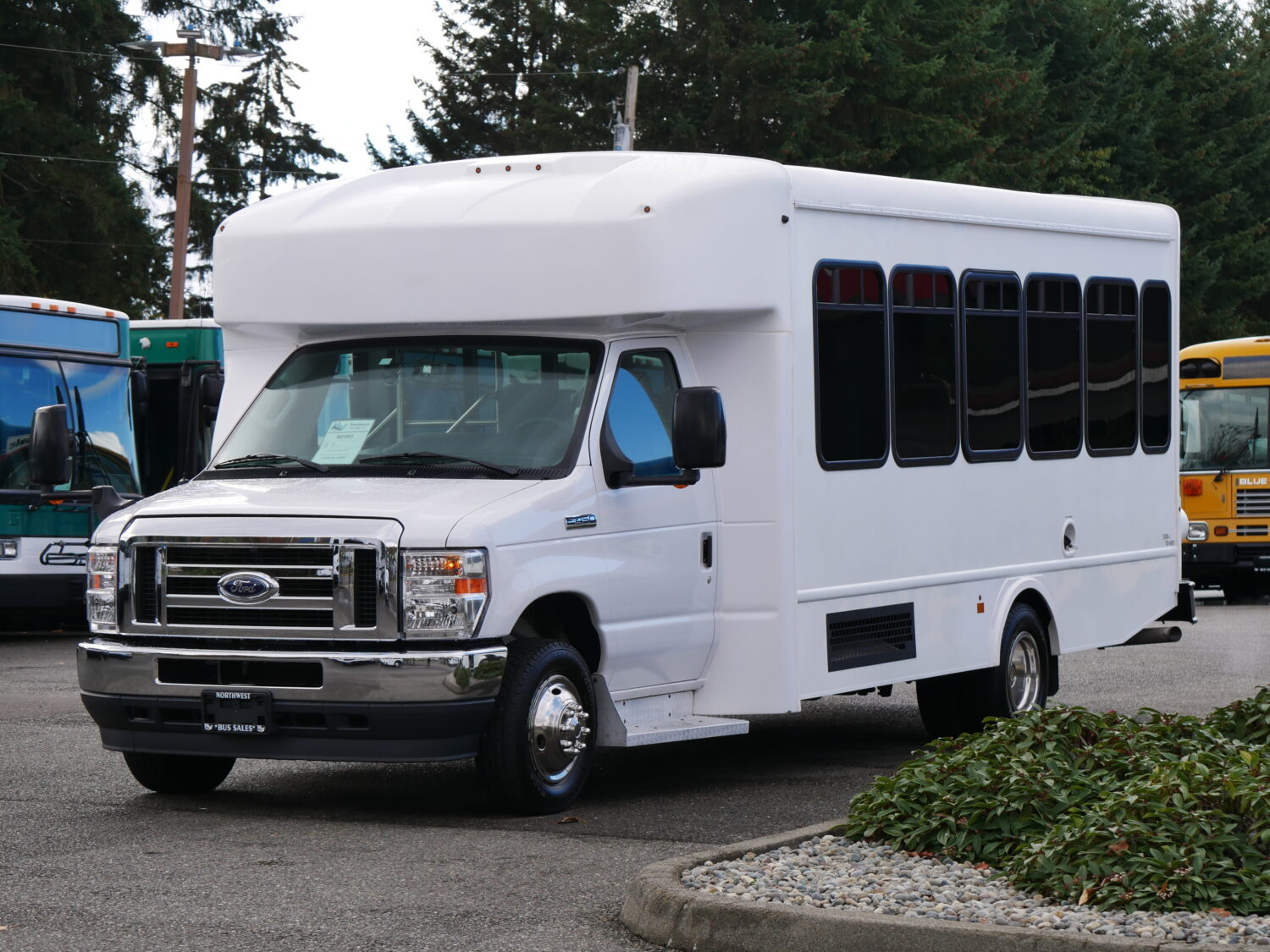 2021 Ford Turtle Top Terra Transit 14 Passenger ADA Shuttle Bus - S01201 - Image 2