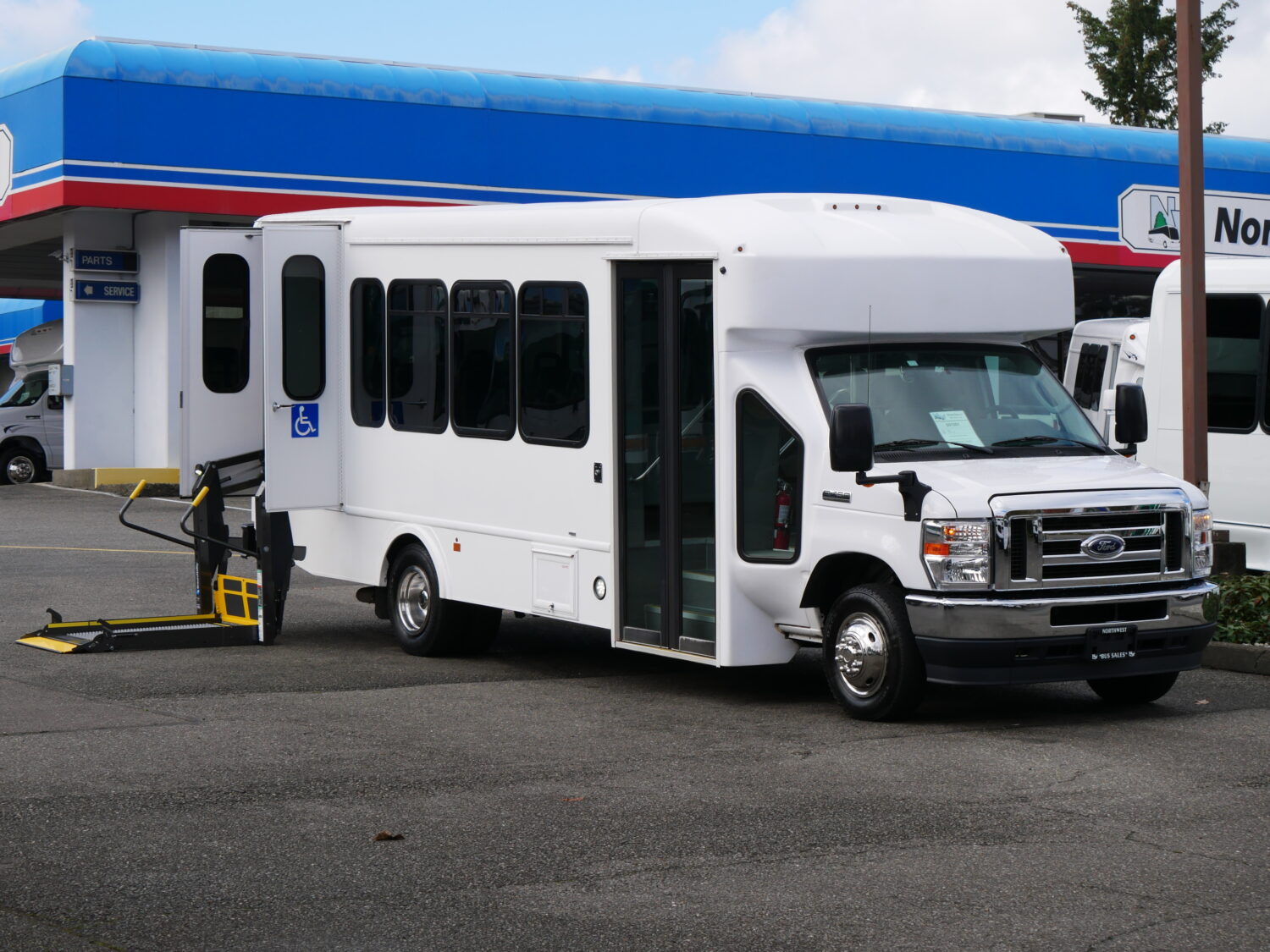 2021 Ford Turtle Top Terra Transit 14 Passenger ADA Shuttle Bus - S01201