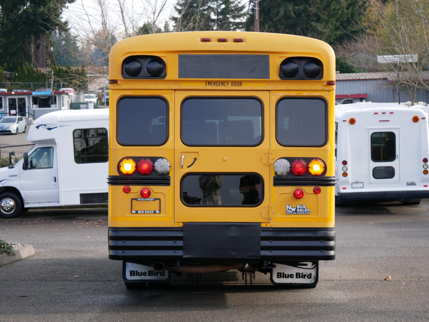1999 Blue Bird TC-1000 Handy Bus 18 ADA Short School Bus - B82359 - Image 11