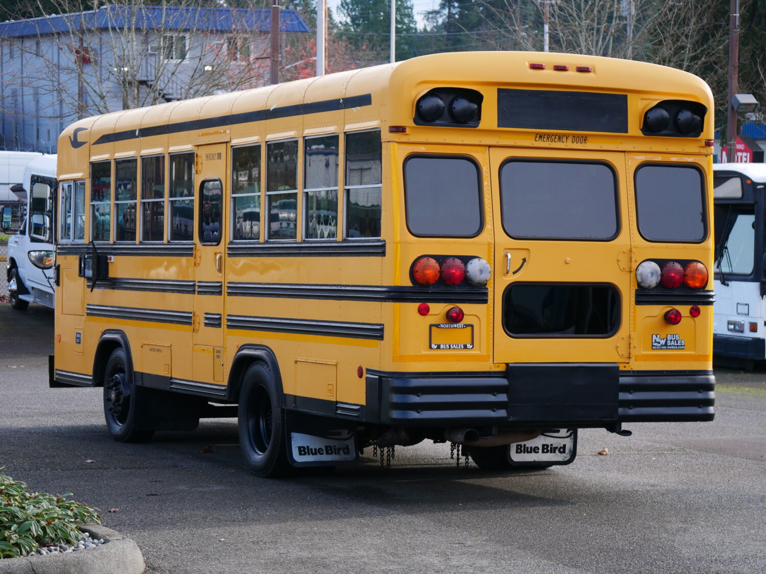 1999 Blue Bird TC-1000 Handy Bus 18 ADA Short School Bus - B82359 - Image 4