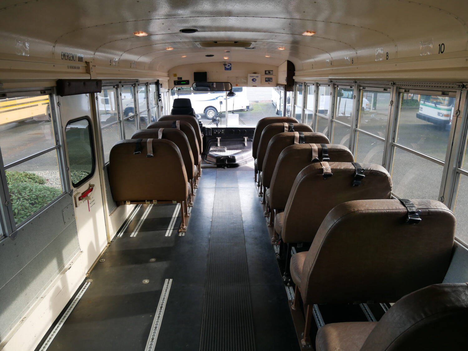 1999 Blue Bird TC-1000 Handy Bus 18 ADA Short School Bus - B82359 - Image 8