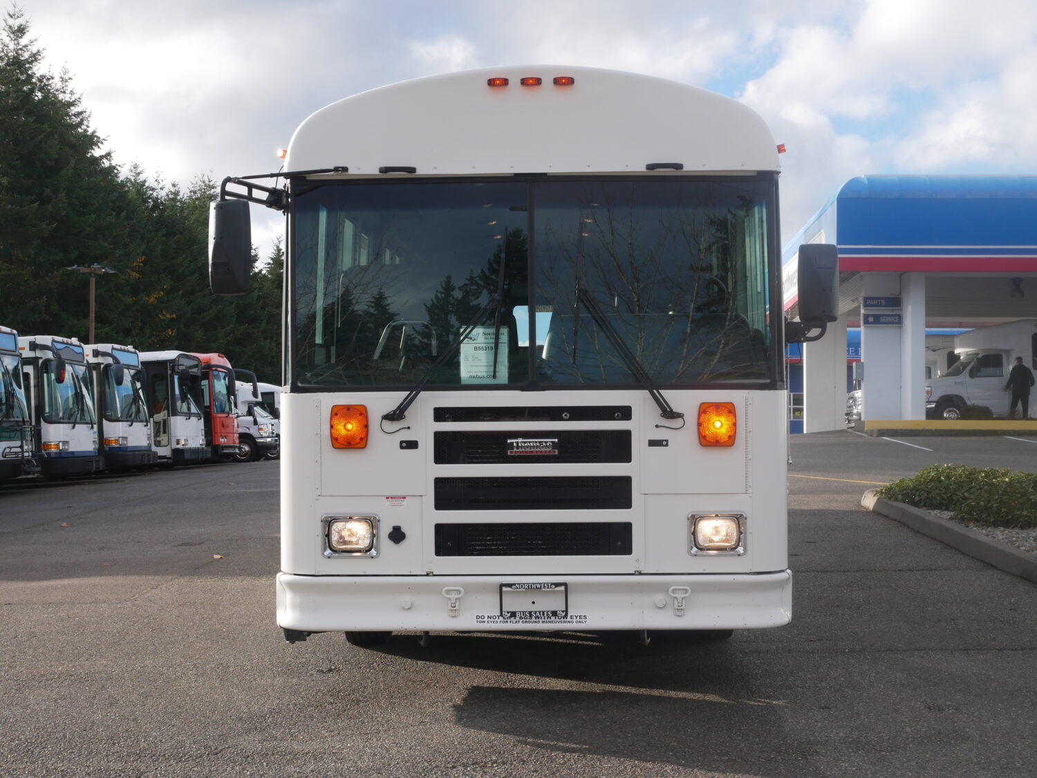 2013 Thomas Saf-T-Liner 33 Passenger + Rear Luggage - B55319 - Image 12