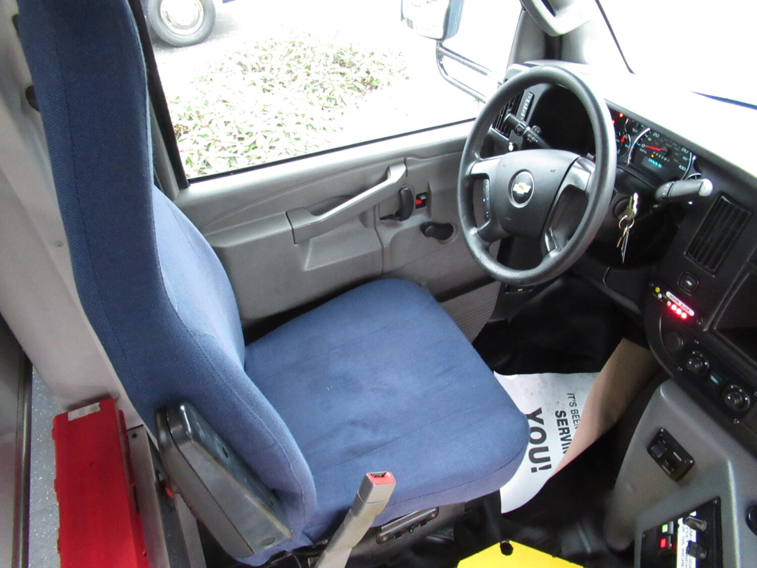 2016 Chevrolet Glaval Titan II 14 Passenger Shuttle Bus - S36364 - Image 5