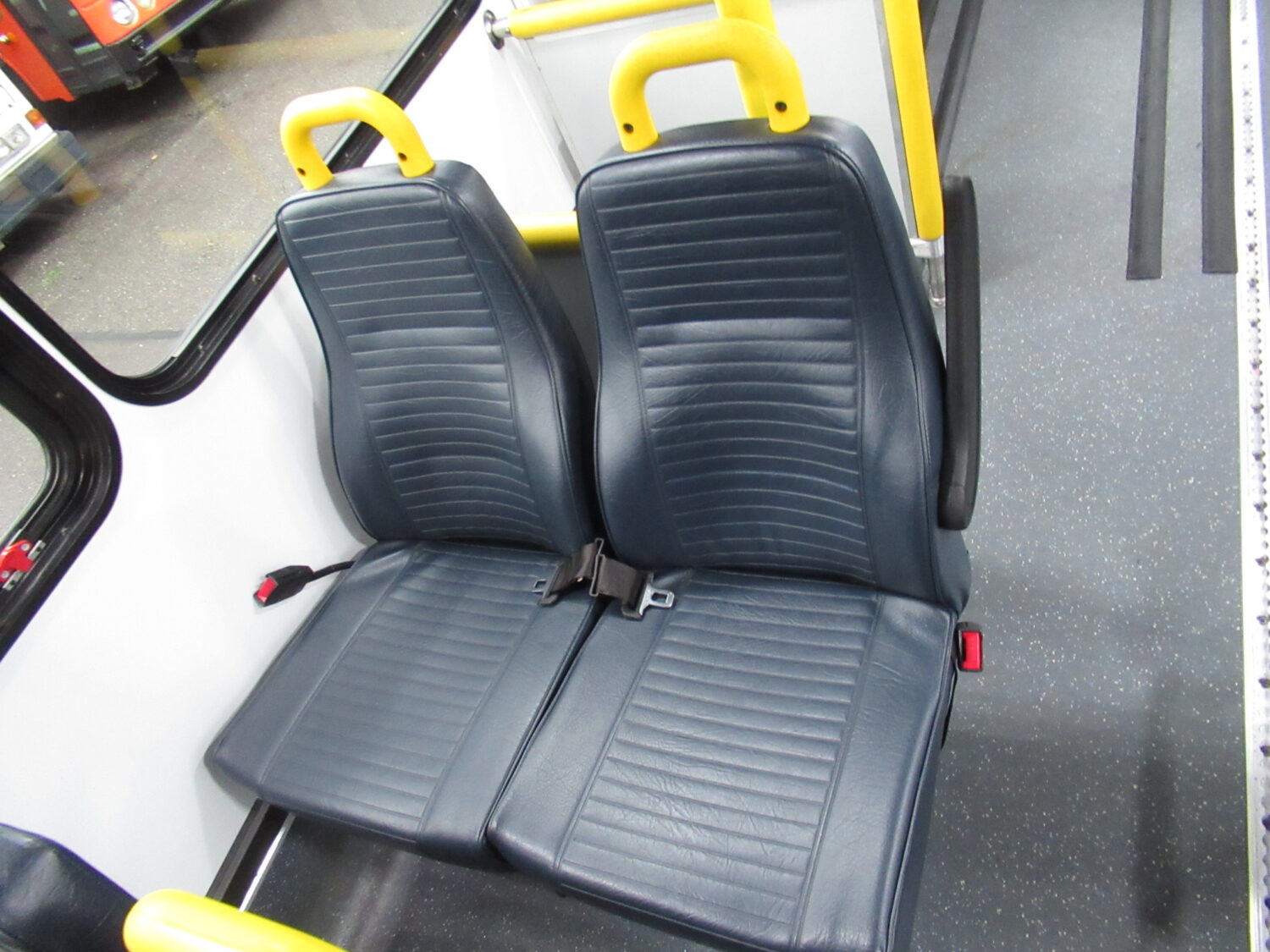 2016 Chevrolet Glaval Titan II 14 Passenger Shuttle Bus - S36364 - Image 10