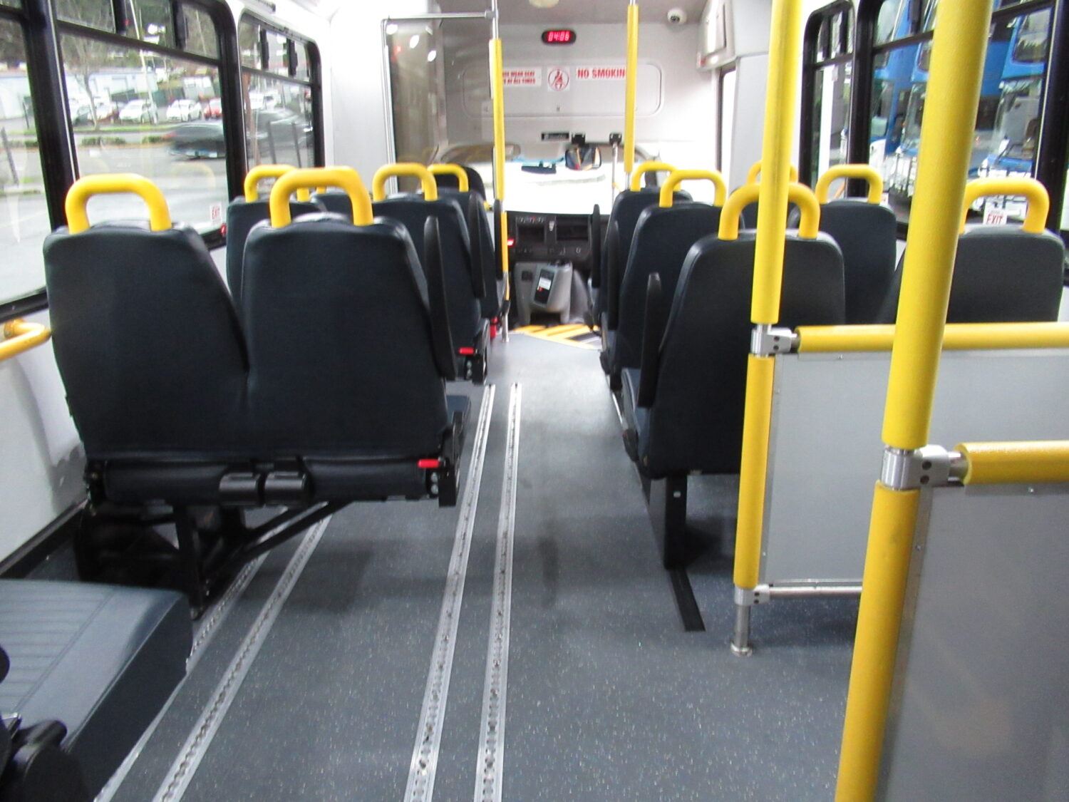 2016 Chevrolet Glaval Titan II 14 Passenger Shuttle Bus - S36364 - Image 9