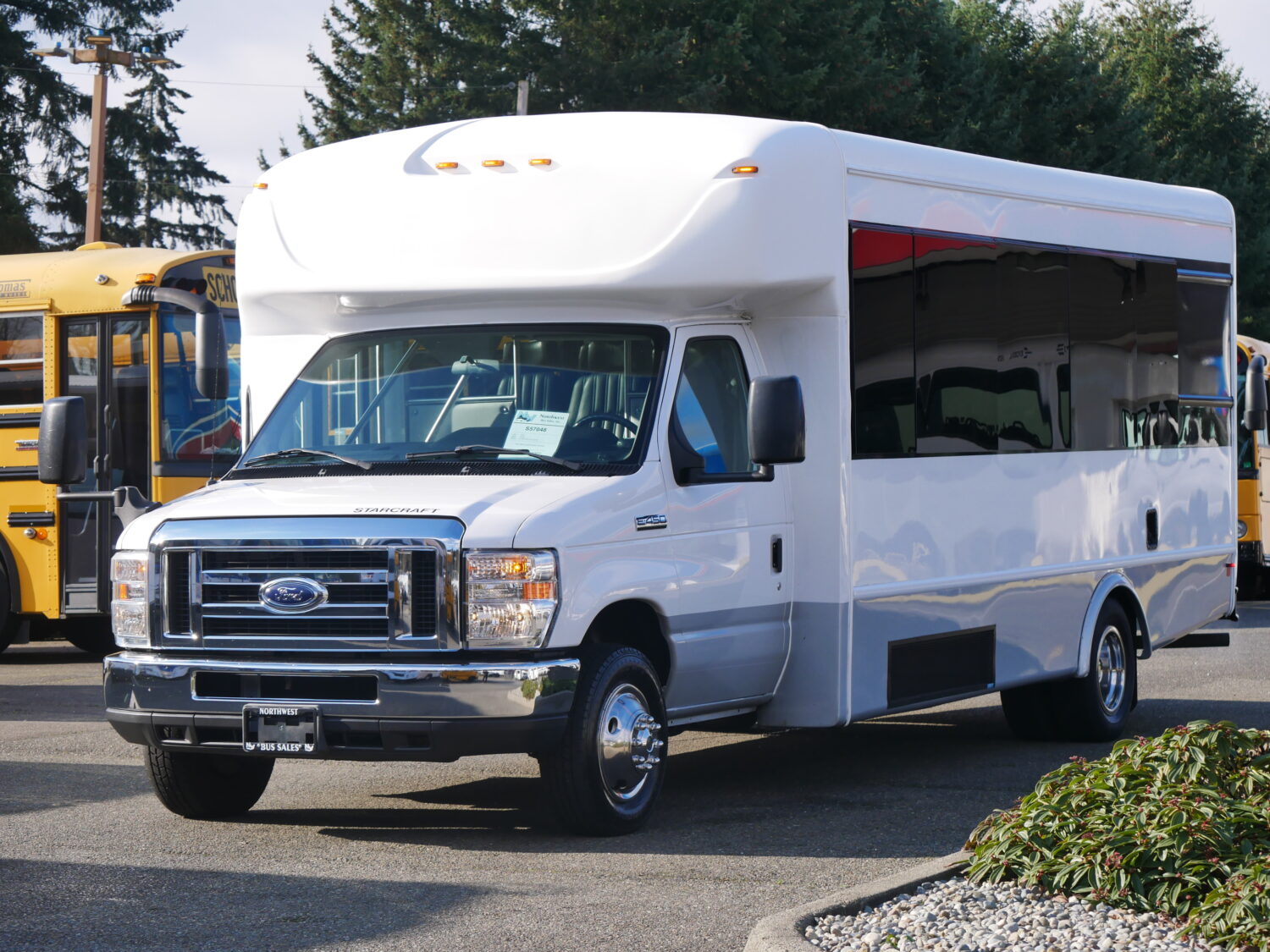 2016 Ford Starcraft Allstar 14 ADA + Rear Luggage Shuttle Bus - S57048 - Image 3