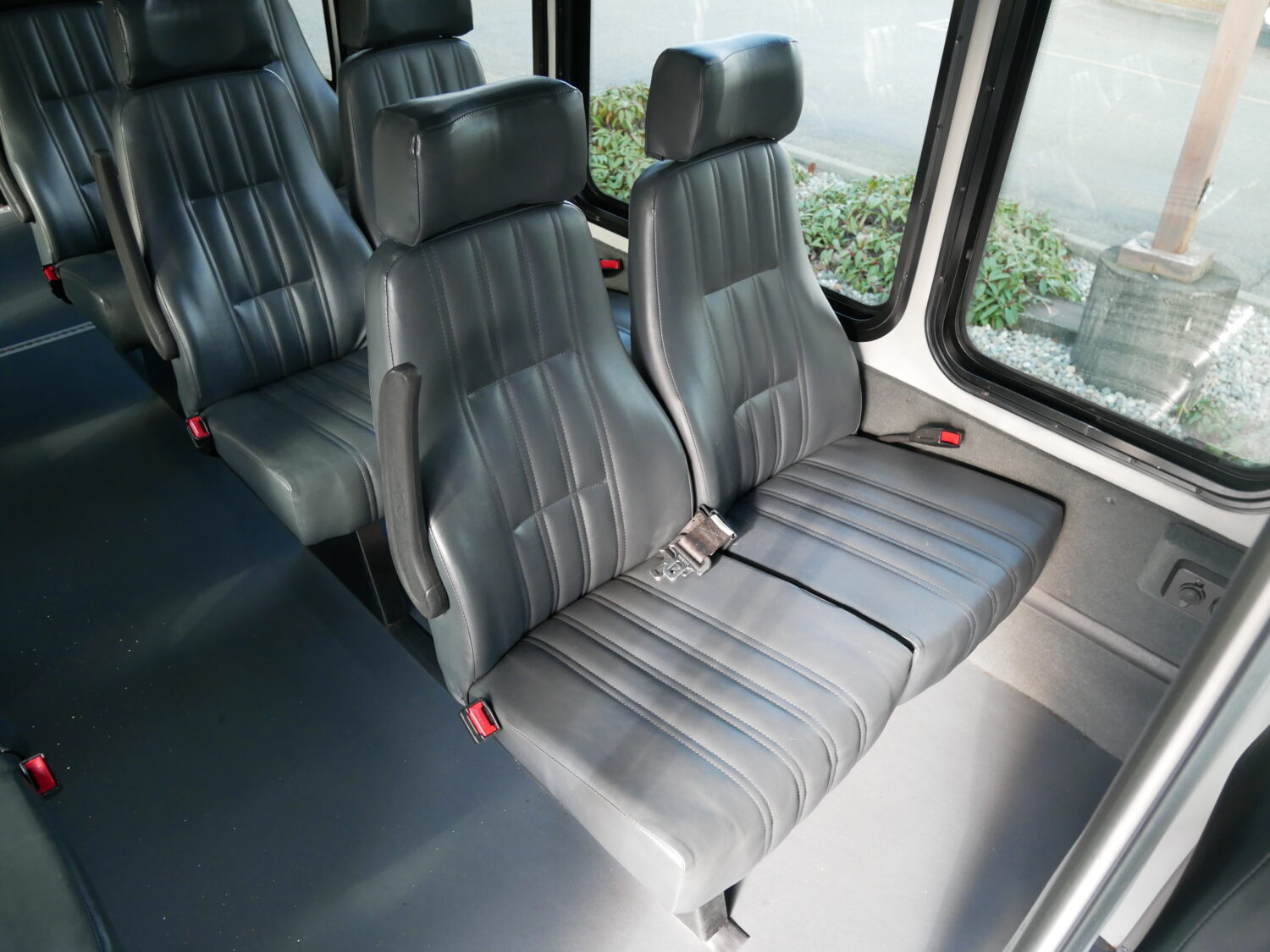 2016 Ford Starcraft Allstar 14 ADA + Rear Luggage Shuttle Bus - S57048 - Image 10