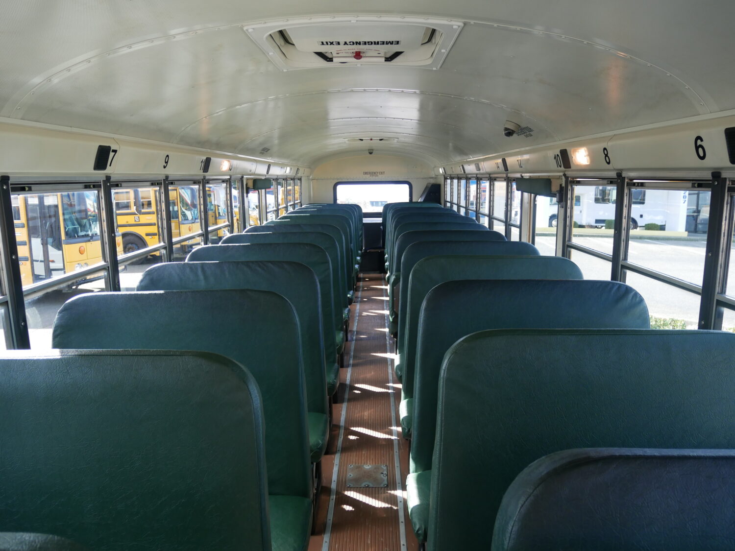 2011 IC RE300 13 Row School Bus - B09016 - Image 6