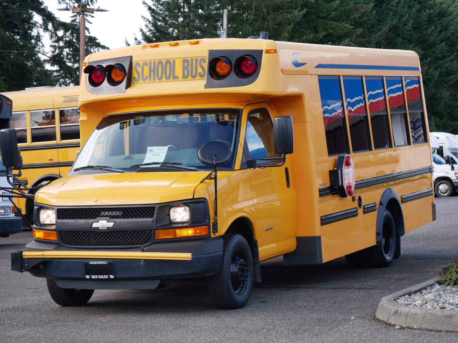 2011 Chevrolet Girardin 30 Pax School Bus - B13564 - Image 2