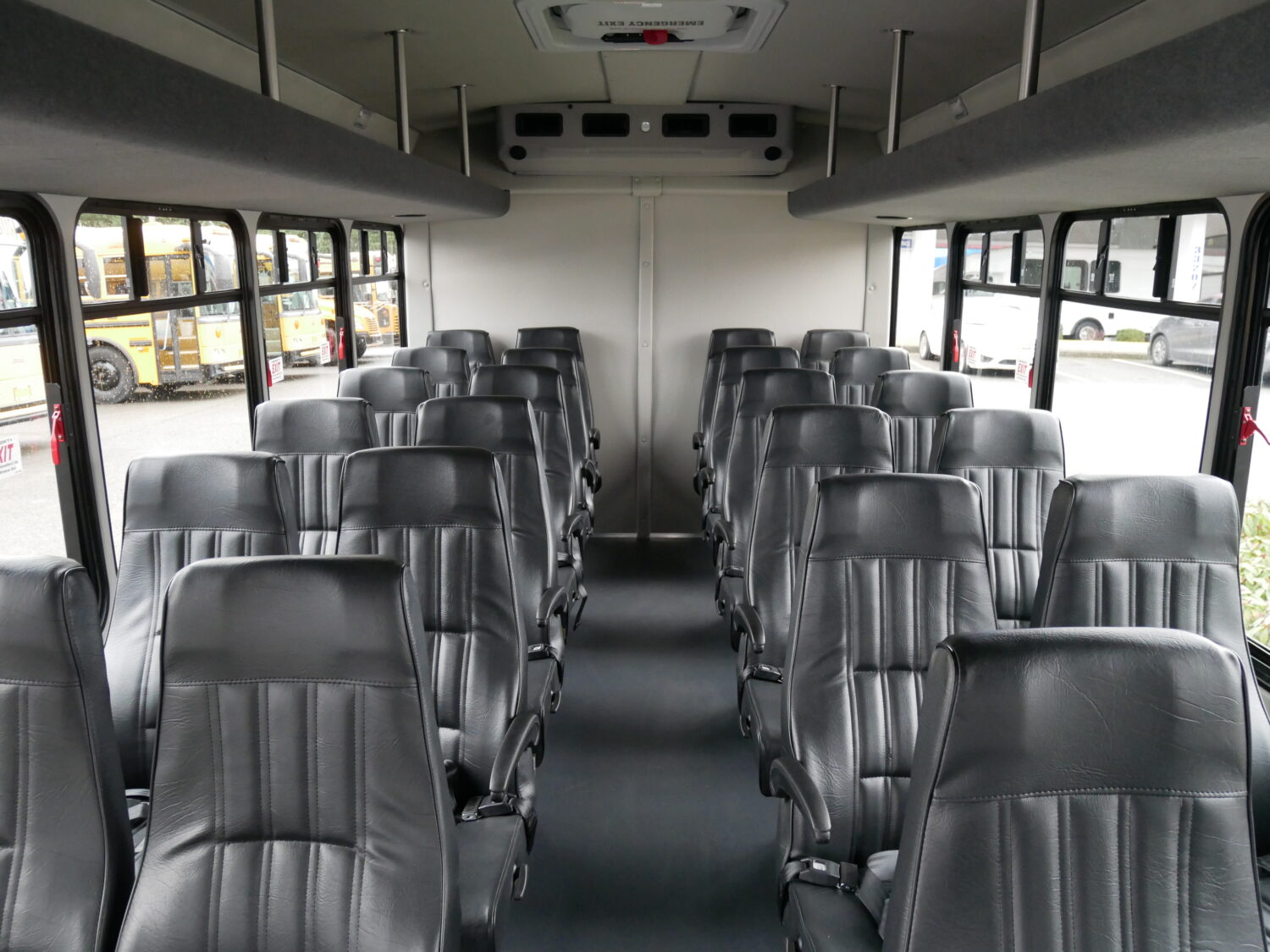 2025 Ford Starcraft MVP 24 Pass w/Rear Luggage - S12432 - Image 6