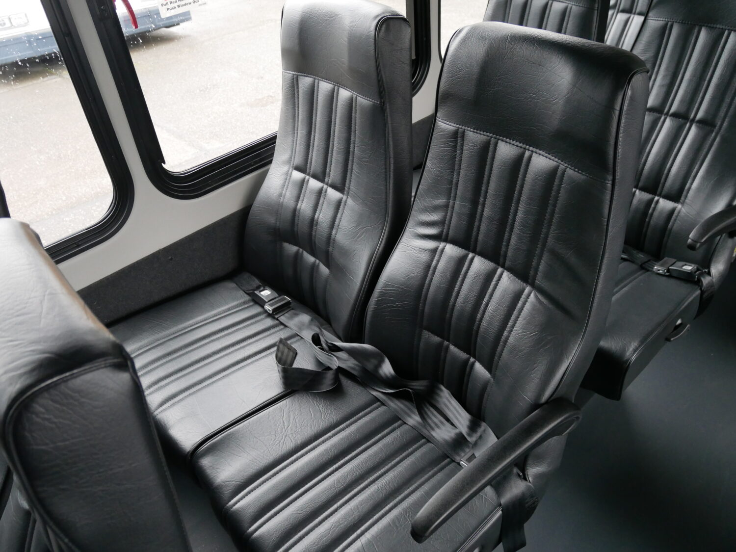 2025 Ford Starcraft MVP 24 Pass w/Rear Luggage - S12432 - Image 9