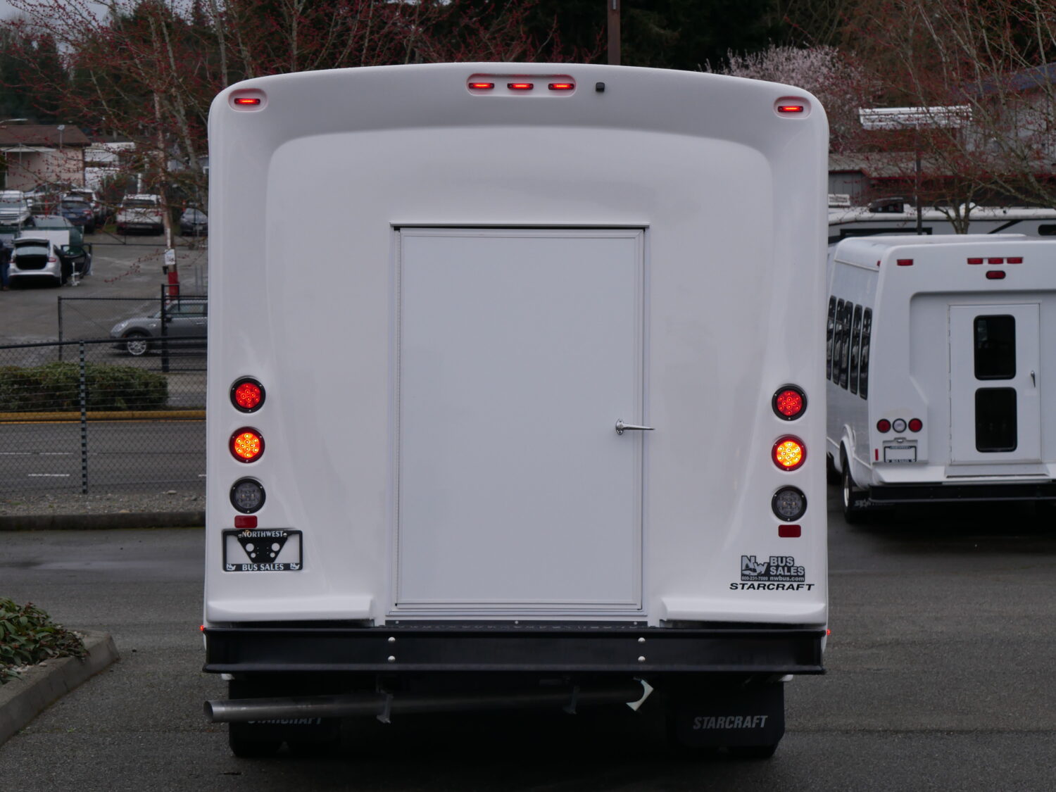 2025 Ford Starcraft MVP 24 Pass w/Rear Luggage - S12432 - Image 11