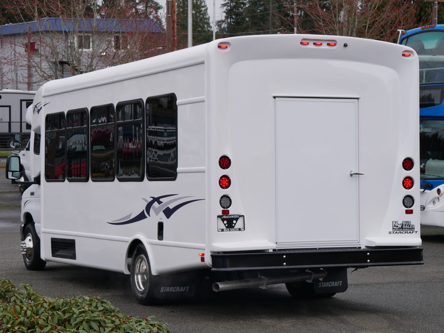 2025 Ford Starcraft MVP 24 Pass w/Rear Luggage - S12432 - Image 4