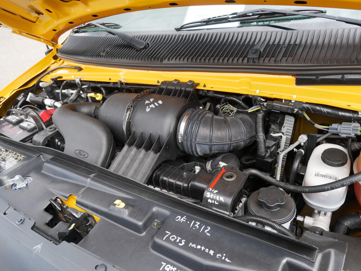 2015 Ford Blue Bird Girardin 18 Passenger School Bus - B25540 - Image 10