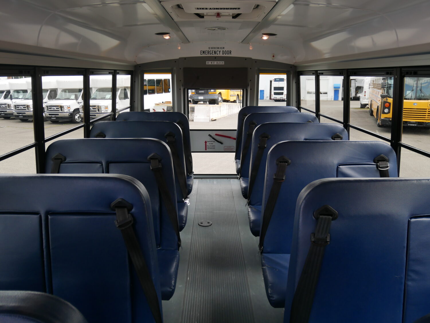 2015 Ford Blue Bird Girardin 18 Passenger School Bus - B25540 - Image 8