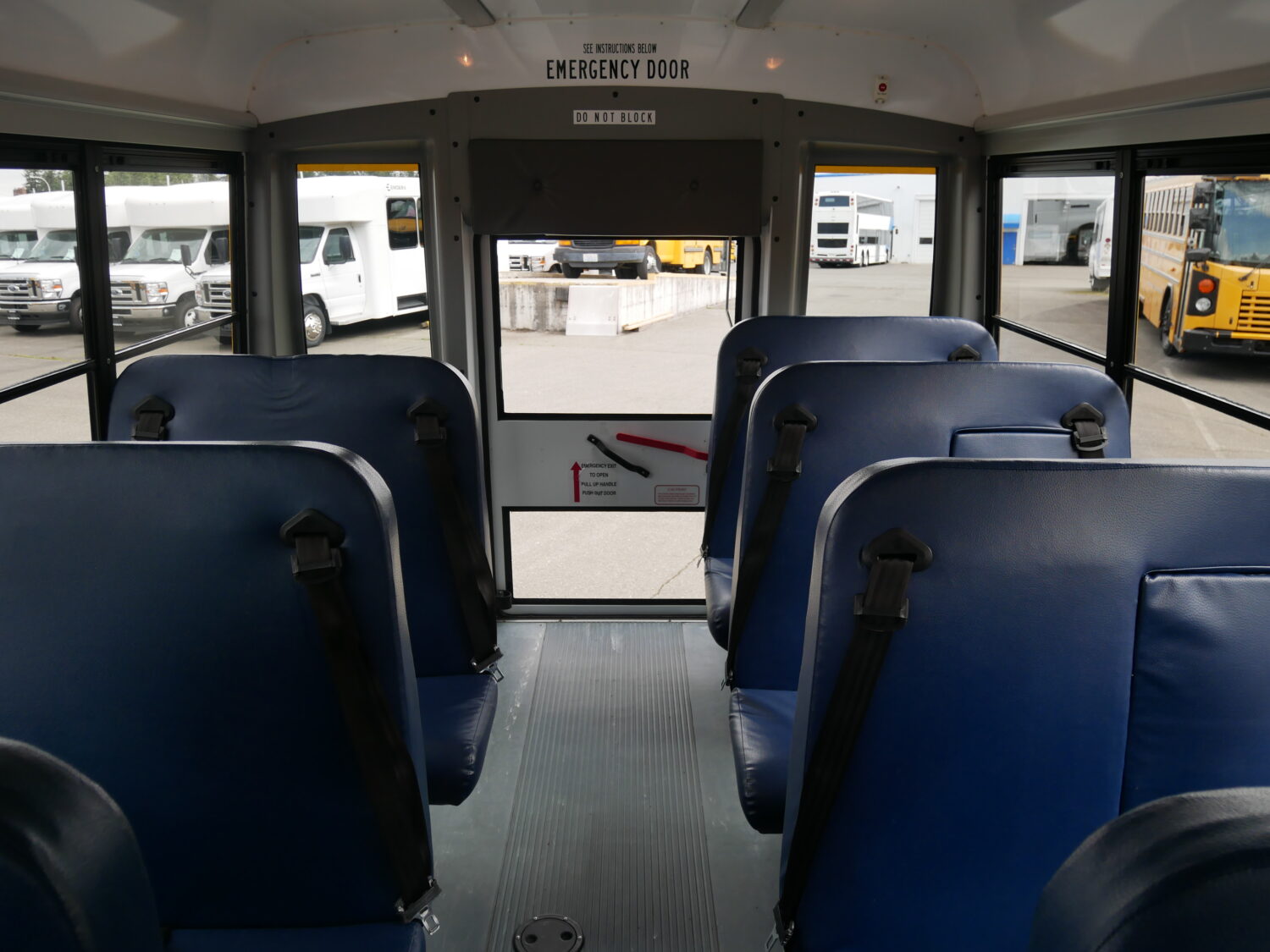 2015 Ford Blue Bird Girardin 18 Passenger School Bus - B25540 - Image 7